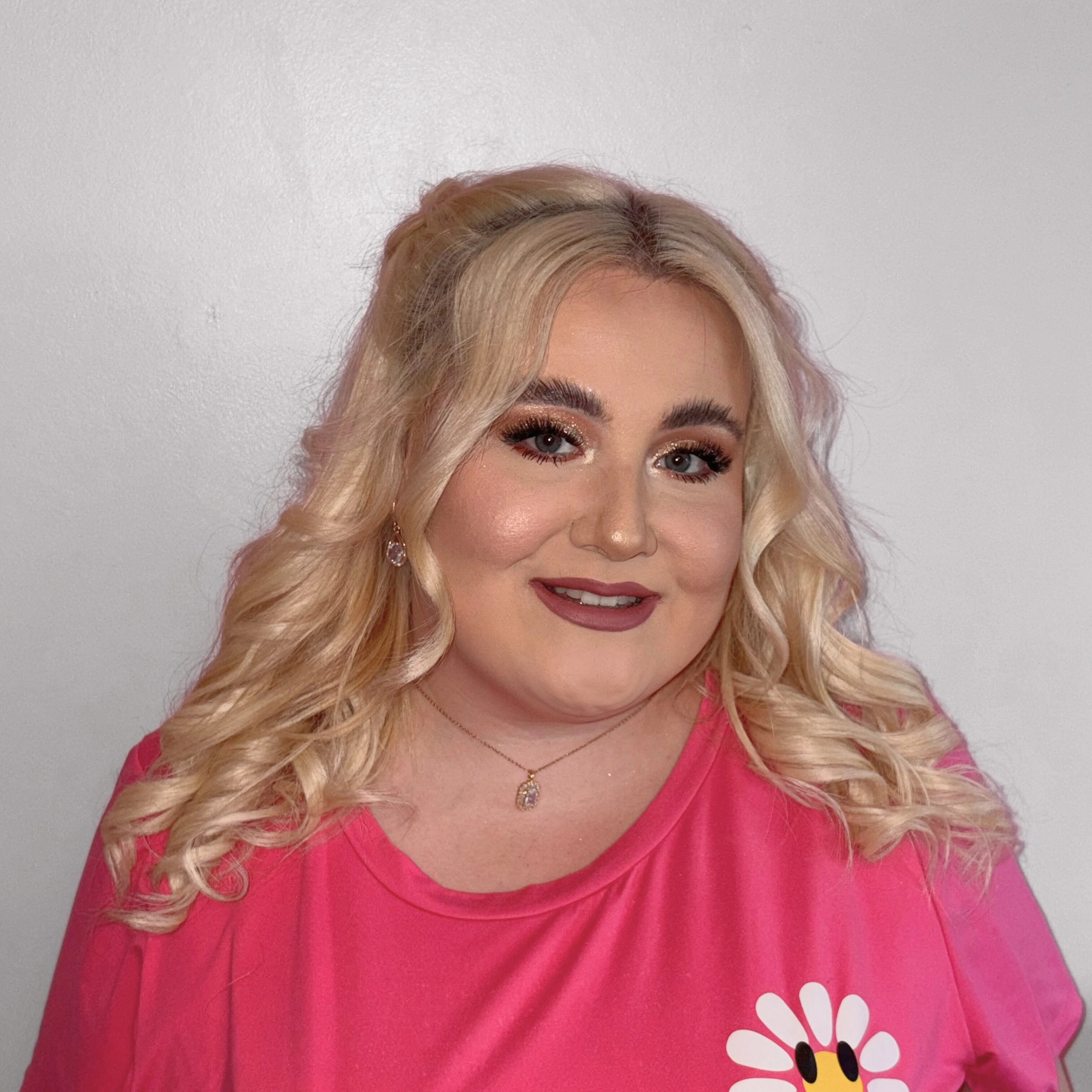 Cassie Walsh's headshot photo